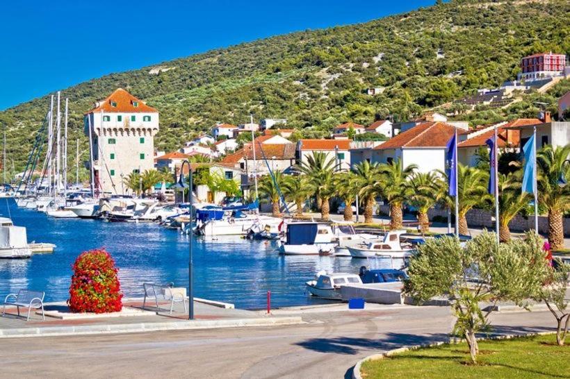 Apartman Petra Gustirna Εξωτερικό φωτογραφία