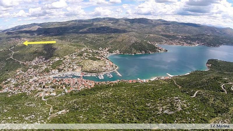 Apartman Petra Gustirna Εξωτερικό φωτογραφία